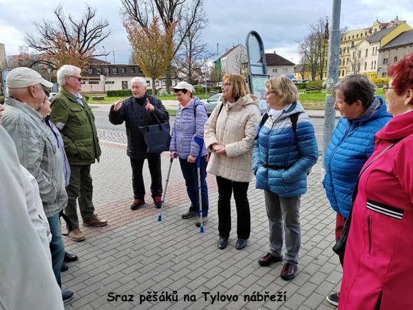 Sraz účastníků na Tylovo nábřeží
